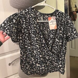 Short Sleeve Crop Top